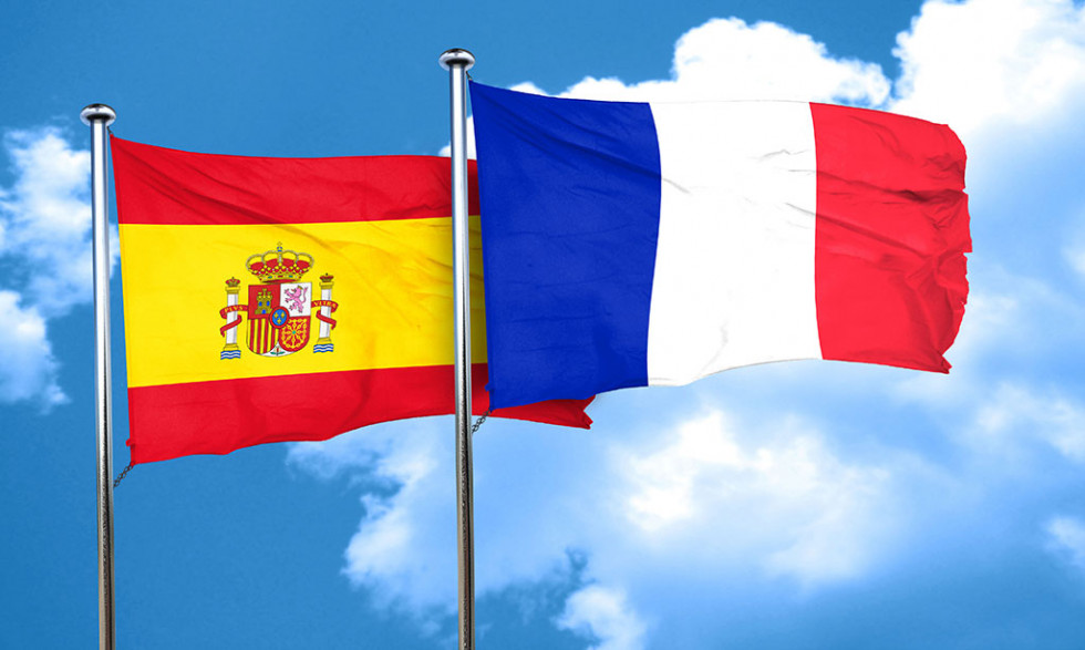 France and Spain flags